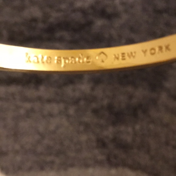 Gold and black bracelet - Picture 2 of 2